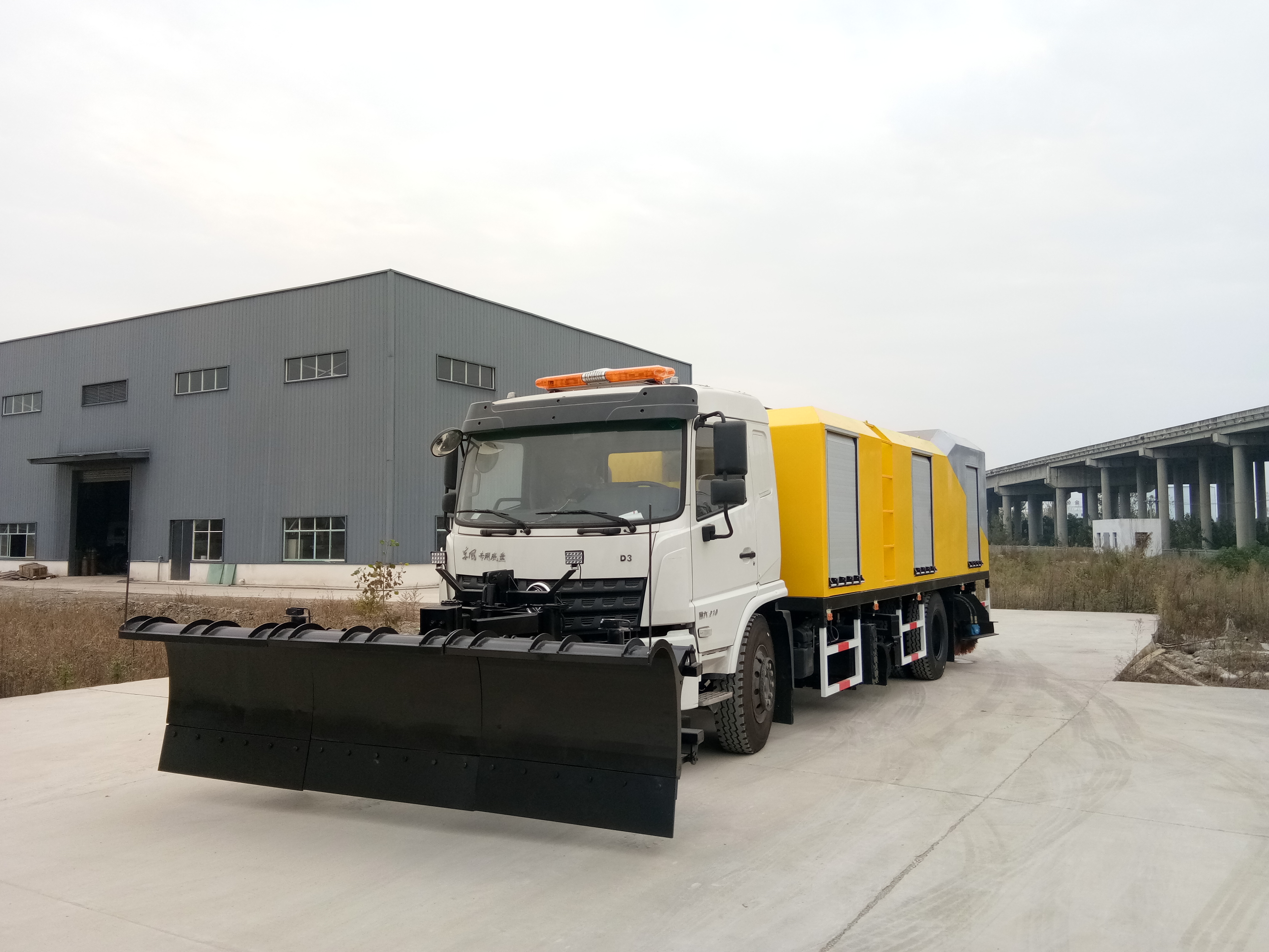 东风国六高端除冰车